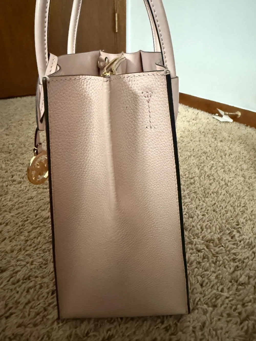 Michael Kors Tote w matching wallet and crossbody pouch